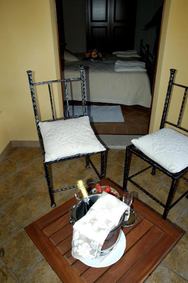 Il Quinto Moro Hotel Arbus Ngoại thất bức ảnh